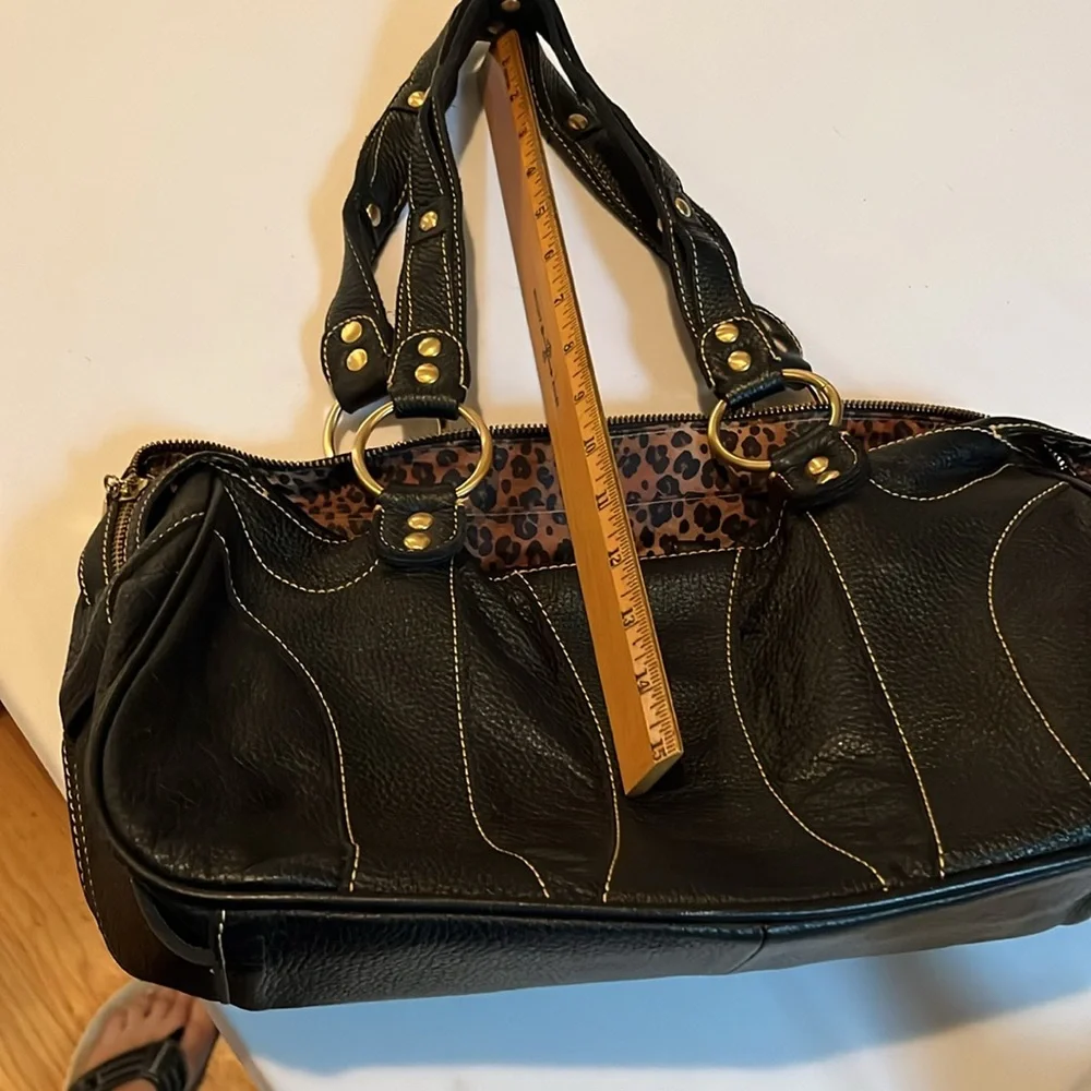 Maxx New York size medium large black leather brass detail perfect lining
